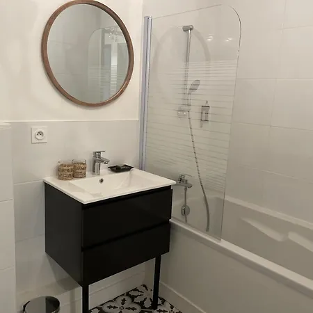 Le Clos Du Moulin 2 - 3 Bedroom, Garden, Near Avignon, In Provence (adults Only) Holiday home *